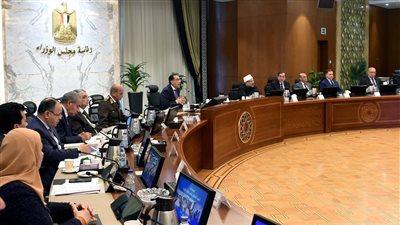 مدبولي: تشكيل لجنة عليا وزارية لتنظيم المؤتمر الاقتصادي للاستثمار مطلع العام المقبل