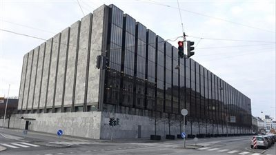 البنك المركزي الدنماركي يخفض سعر الفائدة لحماية الكرونة