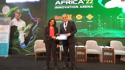 تكريم المدير التنفيذي لمبادرة رواد النيل الدكتورة هبة لبيب خلال معرض2022  Cairo ICT