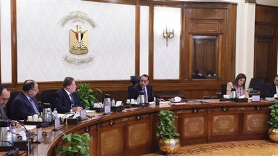 مدبولي يبحث مع محافظ البنك المركزي تعزيز احتياطيات البلاد من النقد الأجنبي