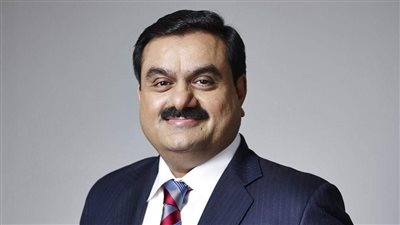 المليارات تسقط علية من السماء.. ثروة غوتام أداني تتضاعف في 2022