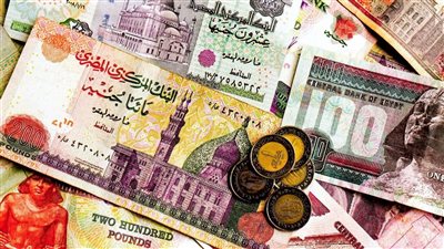 السر وراء الهبوط المستمر للجنيه المصري..ما هي حدوده الدُنيا؟ | فيديو 