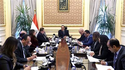 بحضور محافظ البنك المركزي.. مدبولي يبحث فرص تصدير العقار المصري