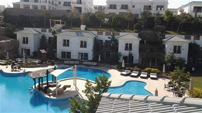 الشقة أوضتين وصالة بـ 5 مليون جنيه.. تزاحم العملاء على حجز شقق 