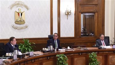 رئيس الوزراء يتابع موقف تطبيق منظومة الشحن المسبق وإجراءات تيسير الإفراج عن البضائع بالموانئ