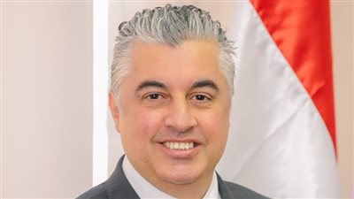 رئيس اقتصادية القناة يبحث إنشاء مراكز خدمية وصيانة لعربات السكك الحديدية بشرق بورسعيد