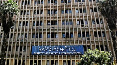 التموين: توجيهات بالمرور الدائم على المخابز والأسواق ‏والمستودعات ومحطات الوقود