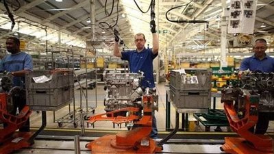 العقوبات تهوي بالصادرات الألمانية إلى روسيا 45 % .. 14.6 مليار يورو