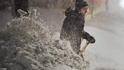 الشح في سوق العمل الأمريكية مستمر .. انخفاض غير متوقع لإعانات البطالة