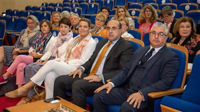 رئيس اقتصادية قناة السويس: بدء أنشطة تموين السفن قريبا ونستعد للتموين الأخضر بحلول 2026