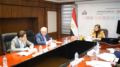 وزيرة التخطيط تبحث سبل التعاون مع سفير أذربيجان بالقاهرة