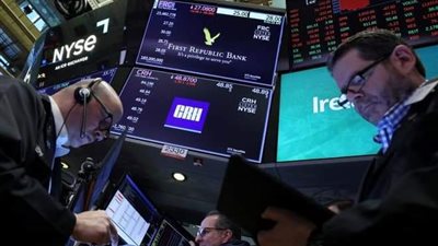 إجراءات أمريكية تنعش مؤشرات وول ستريت .. ومخاوف تجتاح البنوك الأوروبية