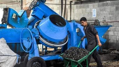 شركة مصرية ناشئة تصنع بلاطا صديقا للبيئة من البلاستيك