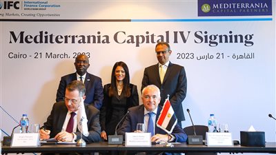 توقيع 3 اتفاقيات مع القطاع الخاص لتمويل الشركات المتوسطة وتنفيذ 4 محطات لتحلية مياه البحر