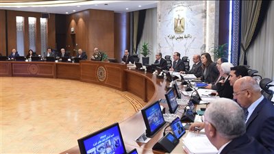 رئيس الوزراء يوجه بضرورة استكمال إجراءات الانتقال للعمل بالعاصمة الإدارية الجديدة