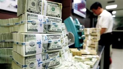 الجنيه المصري الآن.. العملة المحلية تواصل استقرارها لليوم  الـ 23 على التوالي 