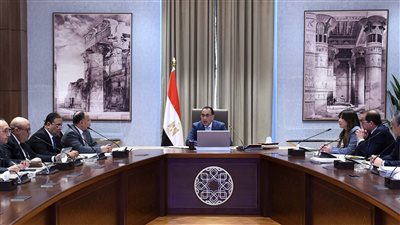 رئيس الوزراء يبحث مقترحات التوسع فى مشروعات المناطق الحرة الخاصة
