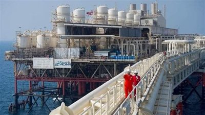 مفاجأة «أوبك +» تدعم أسواق النفط .. الاجتماع الوزاري يعتمد التخفيضات الجديدة