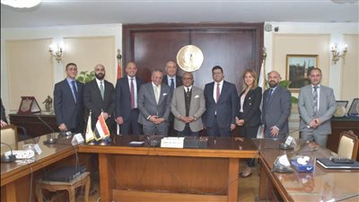 بروتوكول تعاون بين التموين والبنك التجاري الدولي وفيزا لإصدار بطاقة السجل التجاري الرقمية