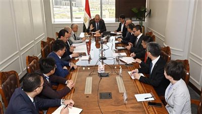 وزير الاسكان: ١.٢ مليار دولار إجمالي حجم مبيعات الأراضي للمصريين والأجانب خلال عاميين