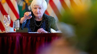 جانيت يلين تحث الصين على دعم المؤسسات القائمة لمكافحة تغير المناخ