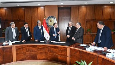 الملا: ارتفاع أسعار البترول حافزا قويا لتكثيف أعمال البحث والاستكشاف وحفر الآبار