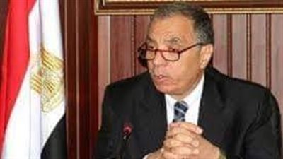 إسمه كان على العملات المصرية ل ١٠ سنين.. مين هو فاروق العقدة أشهر رئيس بنك مركزي في مصر