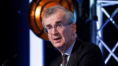 محافظ المركزي الفرنسي يعترض على الانتقادات للبنوك المركزية بشأن تغير المناخ