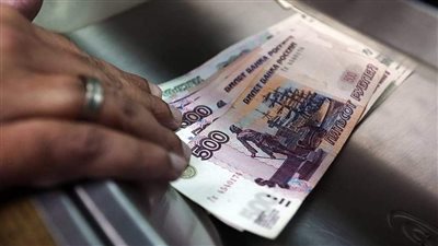 استقرار الروبل .. والأنظار باتجاه قرار المركزي الروسي بشأن الفائدة