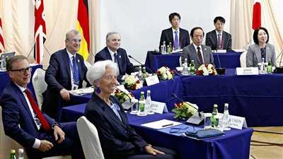 وزراء مالية مجموعة السبع يتعهدون بمعالجة اضطرابات النظام المالي