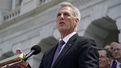 رئيس مجلس النواب الأمريكي: تحدثت مع ترامب بشأن سقف الدين