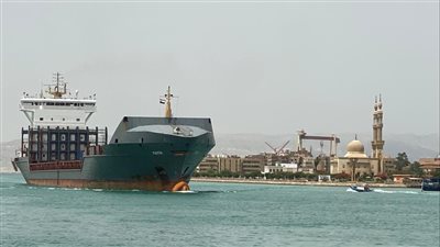 قناة السويس: استئناف عبور السفينة XIN HAI TONG 23 ضمن قافلة الجنوب بعد إصلاحها