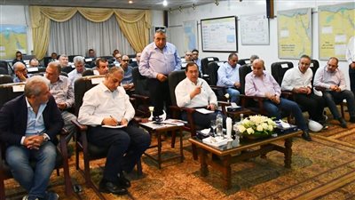 وزير البترول: أهمية تكثيف جهود استثمار الفرص المتاحة لزيادة الإنتاج والاحتياطى البترولى