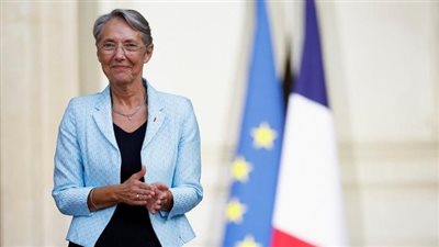 فرنسا تجري محادثات وثيقة بشأن تصنيف الديون