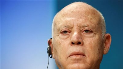 رئيس تونس يقترح فرض ضرائب على الأغنياء لحل المشكلات المالية