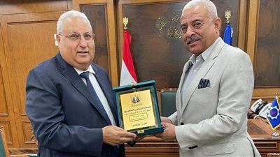 محافظ السويس يشيد بافتتاح فرع البنك الزراعي: إضافة للقطاع المصرفي