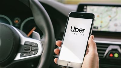 أوبر تعلن رفع أسعارها في القاهرة والإسكندرية