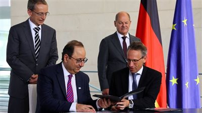 إنتل تستثمر 33 مليار دولار لإنشاء مصنعين للرقائق في ألمانيا