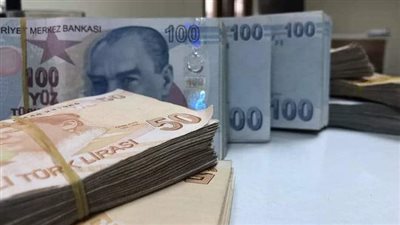 الليرة التركية تسجل أدنى مستوى قياسي قبل اتخاذ قرار بشأن سعر الفائدة