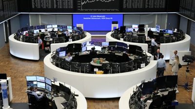 الأسهم الأوروبية ترتفع مع بيانات أمريكية قوية هدأت مخاوف الركود