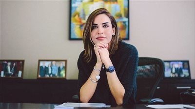 القضاء الفرنسي يوجه تهم فساد مالي لمساعدة حاكم مصرف لبنان السابقة