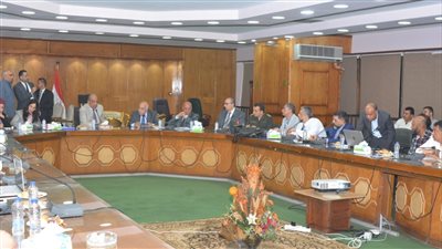 عصمت: مشروع تطوير صناعة الغزل والنسيج يدعم مصانع القطاع الخاص بخامات عالية الجودة