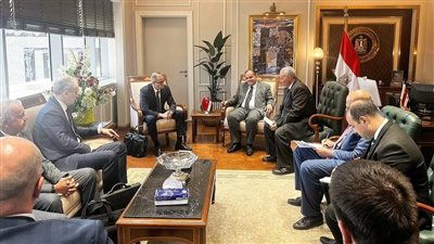 مصر وبيلاروسيا تبحثان التصنيع المشترك لعدد من المنتجات بالسوق المصري