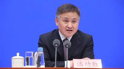 محافظ بنك الشعب الصيني: الصين ستحسن نظام البنك المركزي وتعزز التنمية المالية عالية الجودة