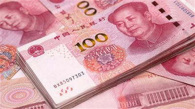 اليوان الصيني يستقر فوق أدنى مستوياته في 10 أشهر