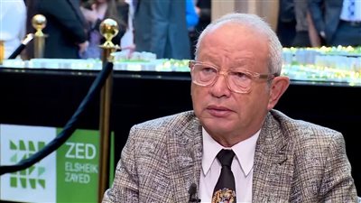 نجيب ساويرس يتوقع ارتفاع سعر الذهب إلى 3 آلاف دولار