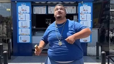 هز كرشة ب ١٠٠ مليون.. حكاية البلوجر  التركي «ياسين» اللي مولع الدنيا في مصر