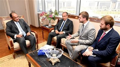 وزير التجارة يبحث مع شركات روسية متخصصة في صناعة حديد التسليح خططها للتوسع في مصر