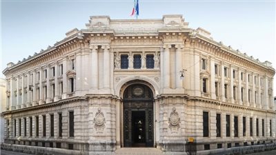 إيطاليا تعدل الضرائب المصرفية لمنح البنوك فرصة لتعزيز الاحتياطيات