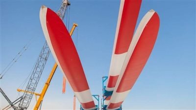 بالصور..مصر تعلن وصول ريش عملاقة لمشروع كهربائي كبير